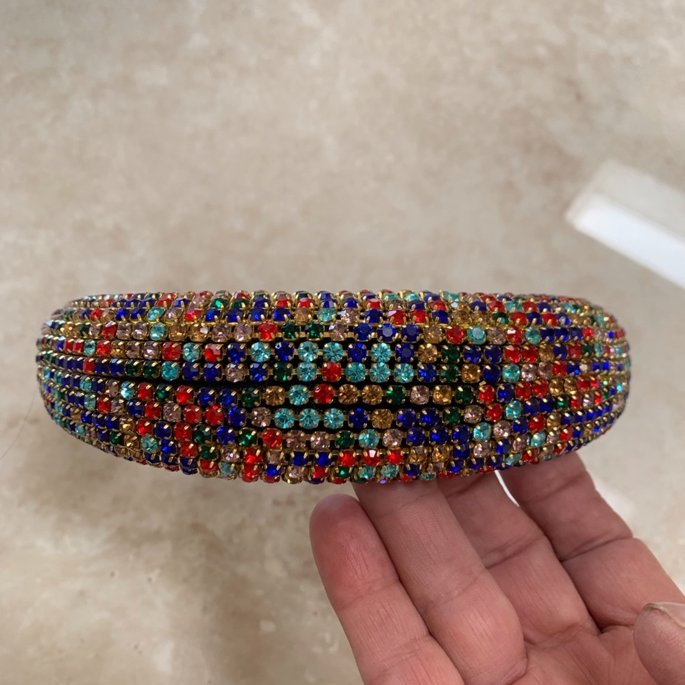 Beautiful Headband - Picture 3 of 3